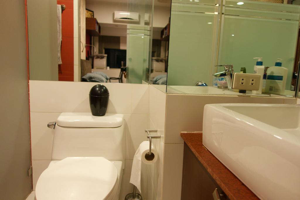 Luxury Condo At Forbeswood Parklane The Fort Bgc Makati City Room photo